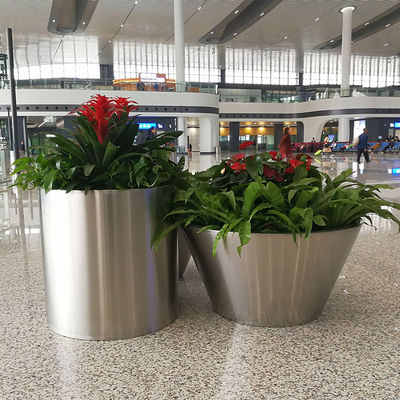 Smooth Surface Stainless Steel Flowerpot Easy Maintenance