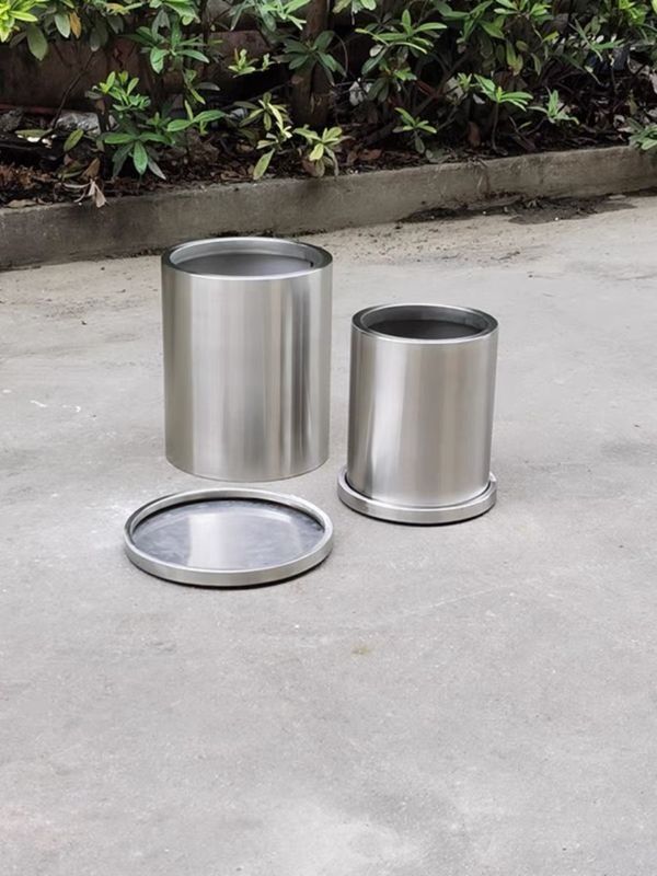 High Rust Resistant Stainless Steel Flowerpot Customizable Shapes For Office Decoration