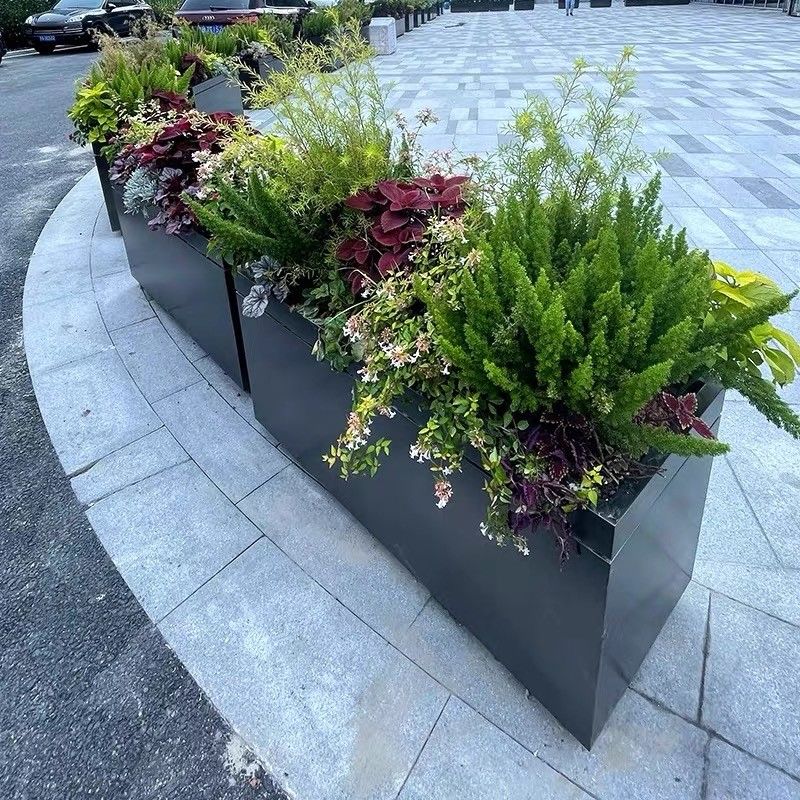 Durable Stainless Steel Flowerpot Rust Resistant Home Decoration